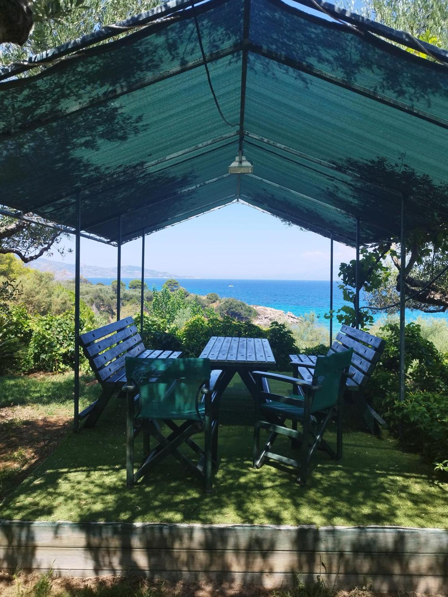 Villa Agia Aikaterini Amoudi Exterior photo