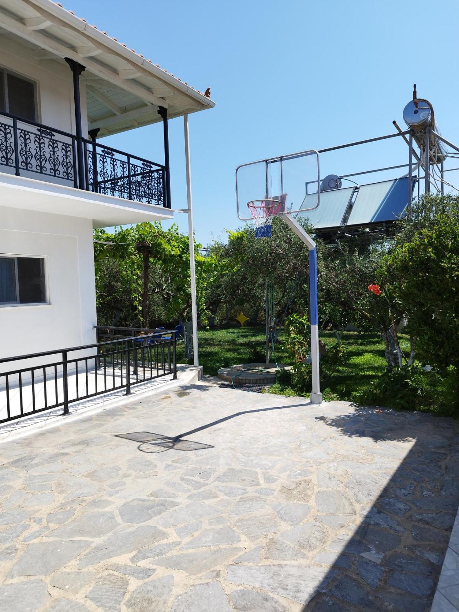Villa Agia Aikaterini Amoudi Exterior photo